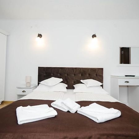 ホテル Casa Marica Băile Herculane エクステリア 写真