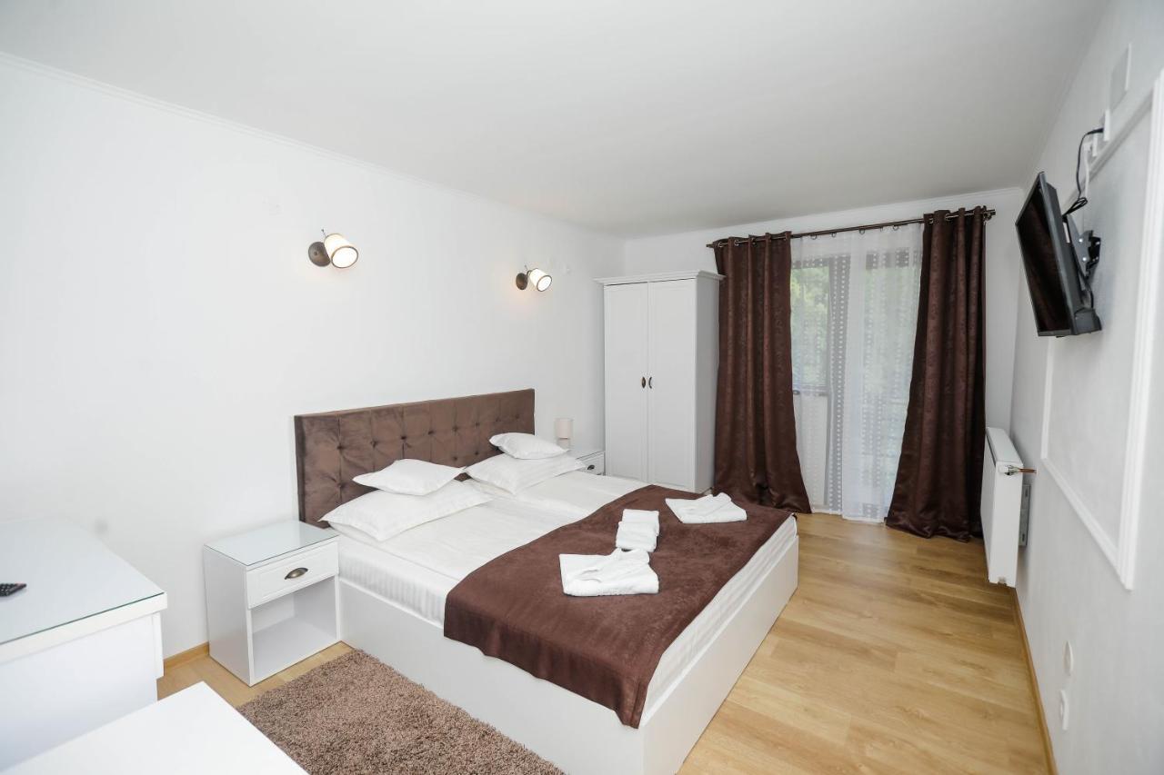 ホテル Casa Marica Băile Herculane エクステリア 写真