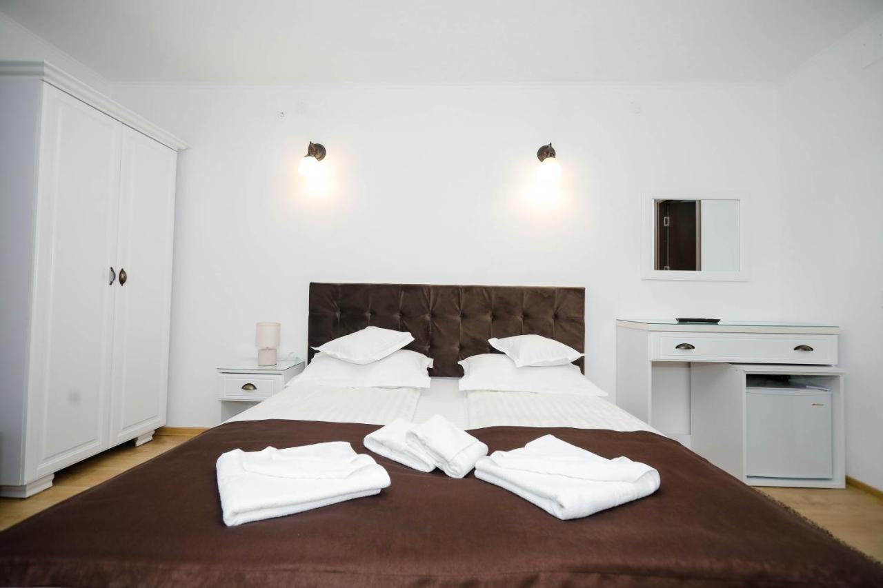 ホテル Casa Marica Băile Herculane エクステリア 写真