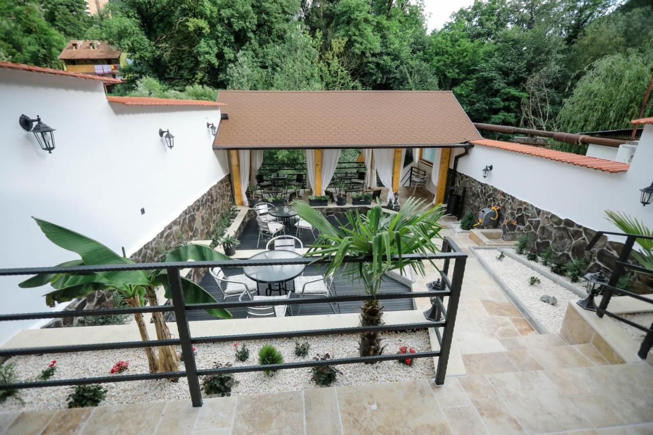 ホテル Casa Marica Băile Herculane エクステリア 写真