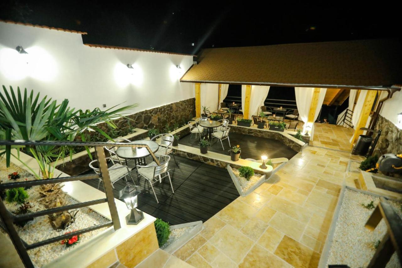 ホテル Casa Marica Băile Herculane エクステリア 写真